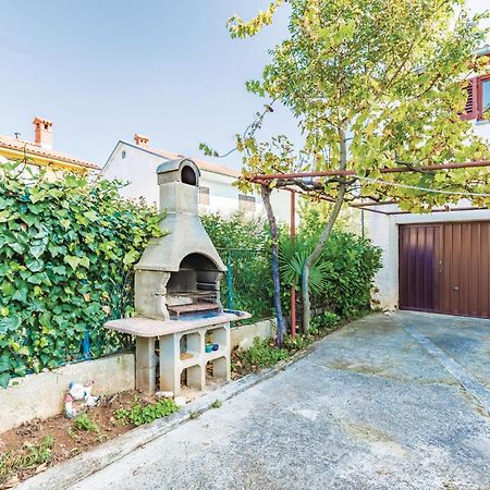 Lovely Apartment In Fazana With Kitchen Fažana Exterior foto